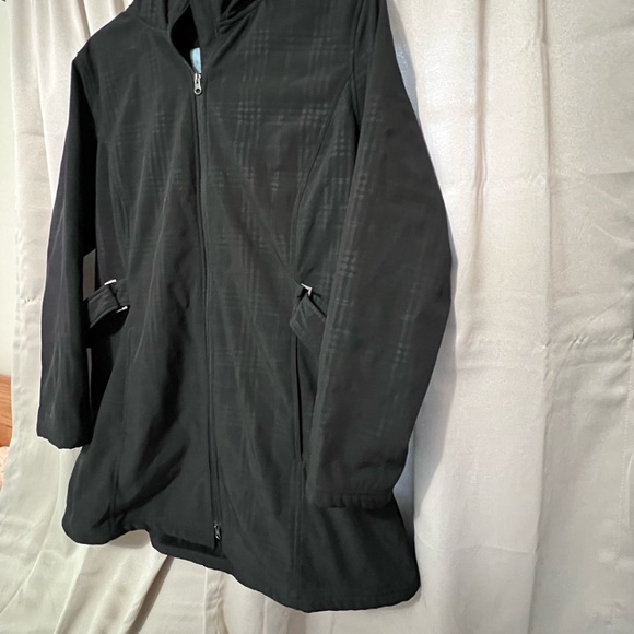 Women's Jaclyn Smith Black Winter Coat with Hood - Picture 3 of 9